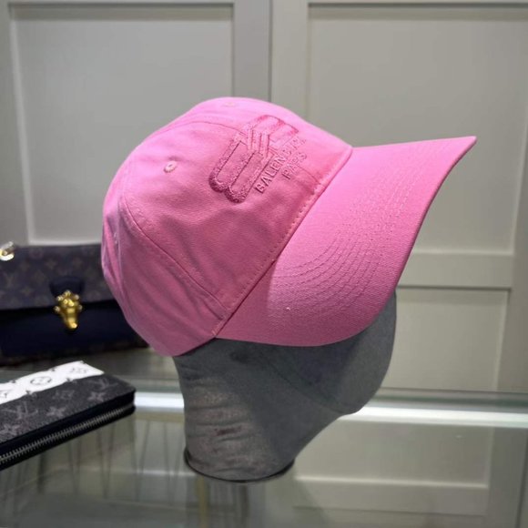 ?✨AUTHENTIC✨?Balenciaga hat